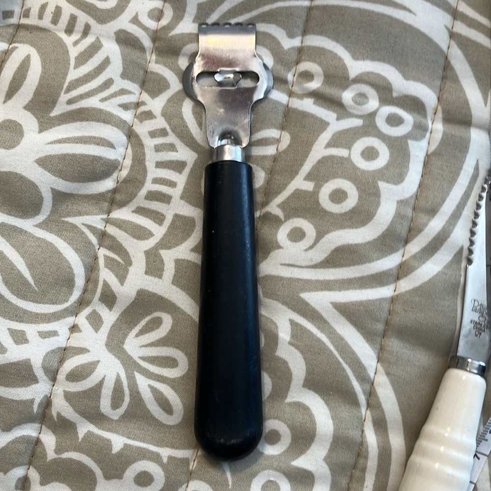 Pampered Chef Zester  - Picture 2 of 4